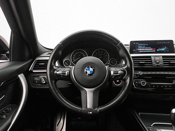 BMW 330e 13 of 30