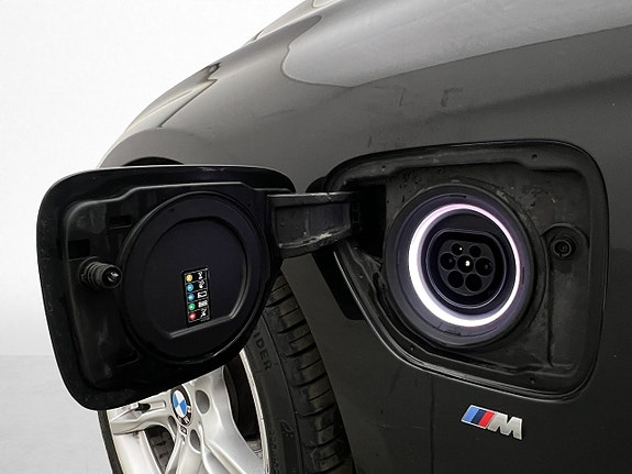 BMW 330e 27 of 30