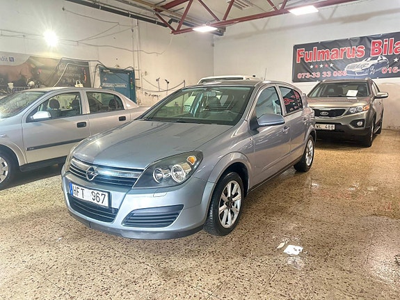 Opel Astra 3 of 5