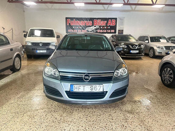 Opel Astra 2 of 5