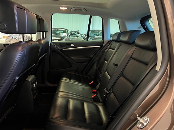 Volkswagen Tiguan 17 of 30