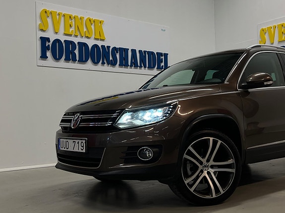 Volkswagen Tiguan 2 of 5
