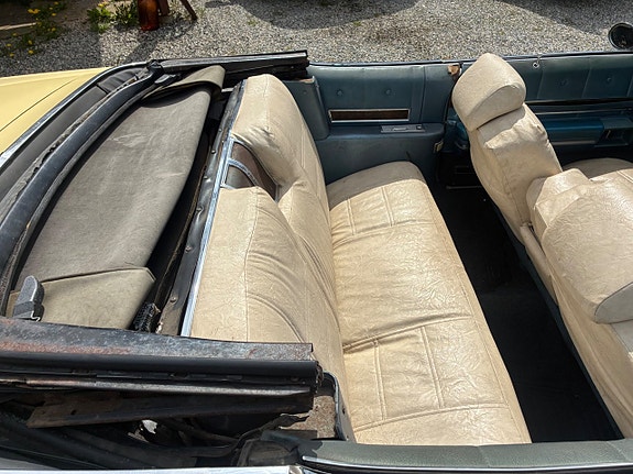 Oldsmobile 98 12 of 24