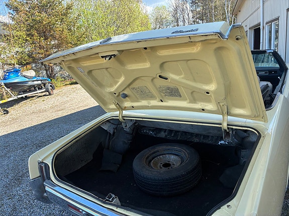 Oldsmobile 98 22 of 24