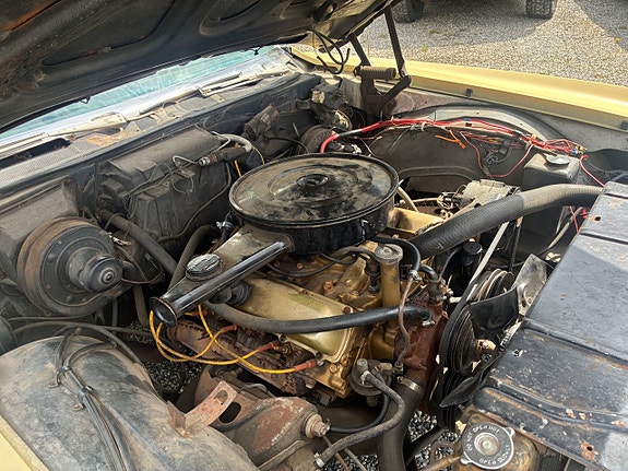 Oldsmobile 98 17 of 24