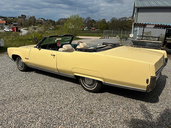 Oldsmobile 98 5 of 24