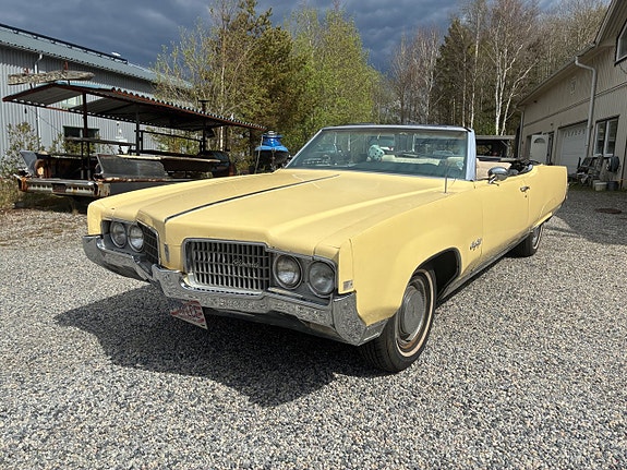 Oldsmobile 98 3 of 24