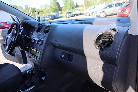 Volkswagen Caddy 18 of 22