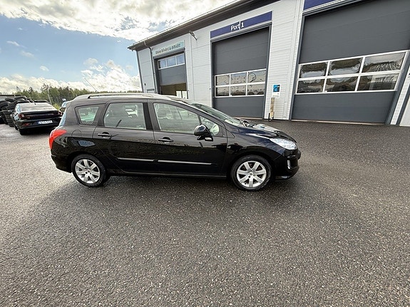Peugeot 308 SW 5 of 15