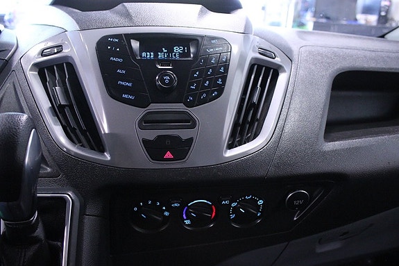 Ford Transit Custom 18 of 21