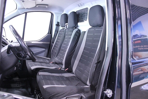 Ford Transit Custom 14 of 21
