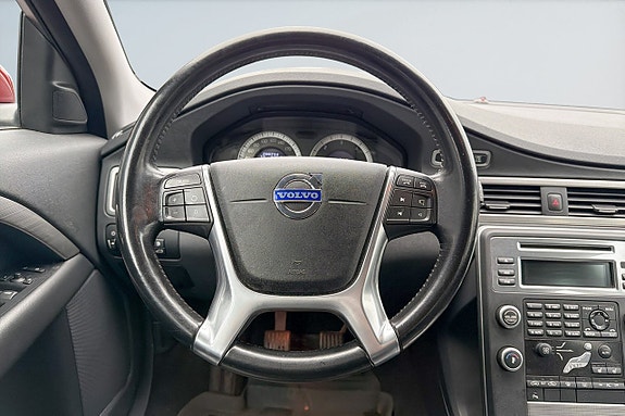 Volvo V70 12 of 17