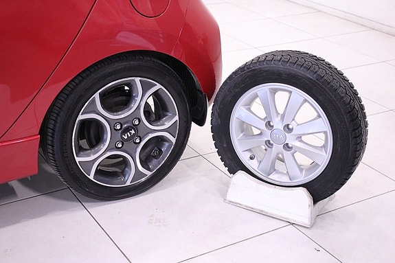 Kia Picanto 11 of 27