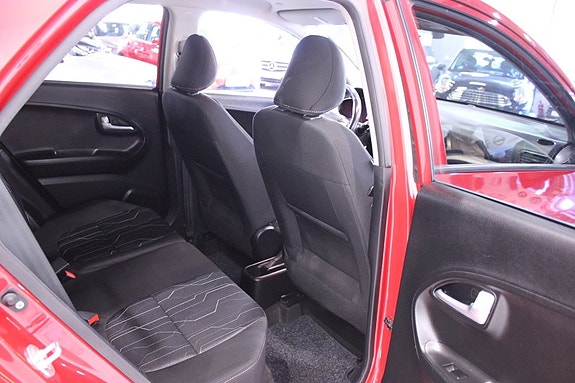 Kia Picanto 19 of 27