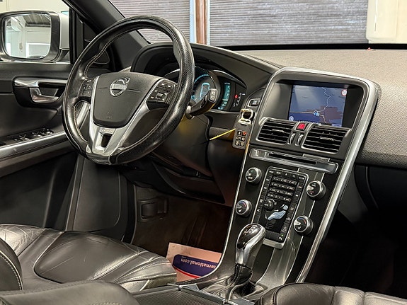 Volvo XC60 17 of 27