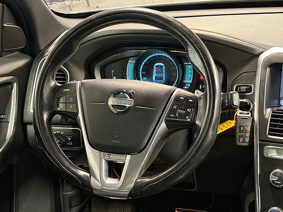 Volvo XC60 13 of 27