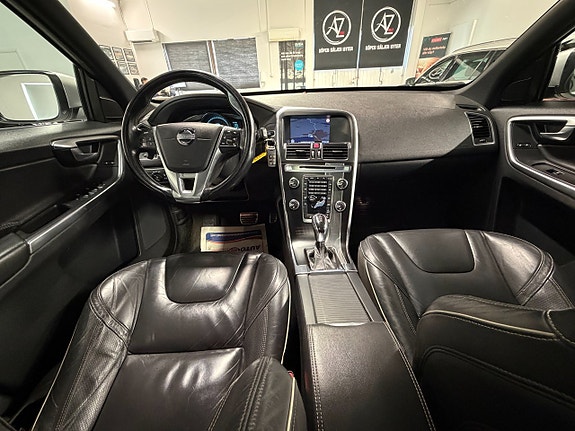 Volvo XC60 11 of 27
