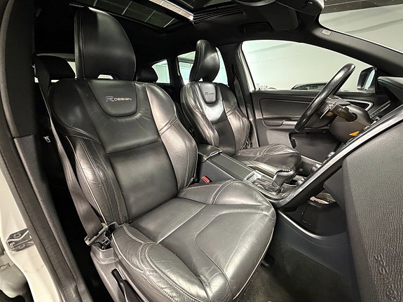 Volvo XC60 25 of 27