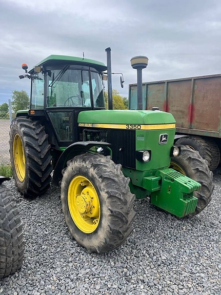 John Deere 3350