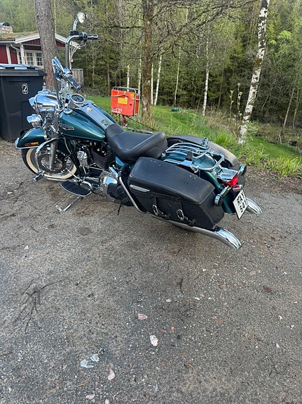 Harley-Davidson Road King Classic 2 of 4