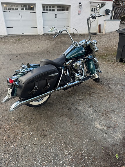 Harley-Davidson Road King Classic 3 of 4