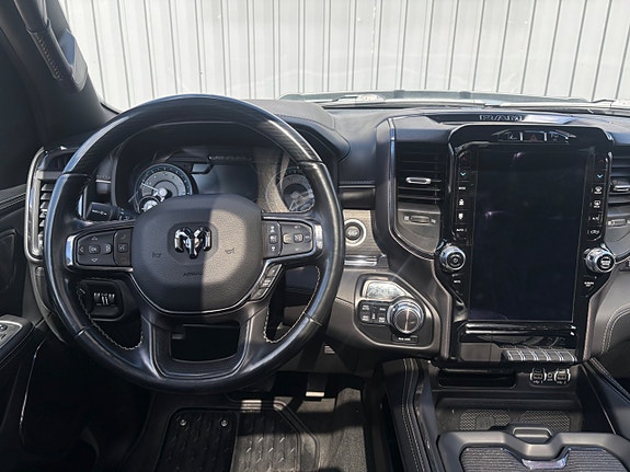 Dodge RAM 1500 11 of 21