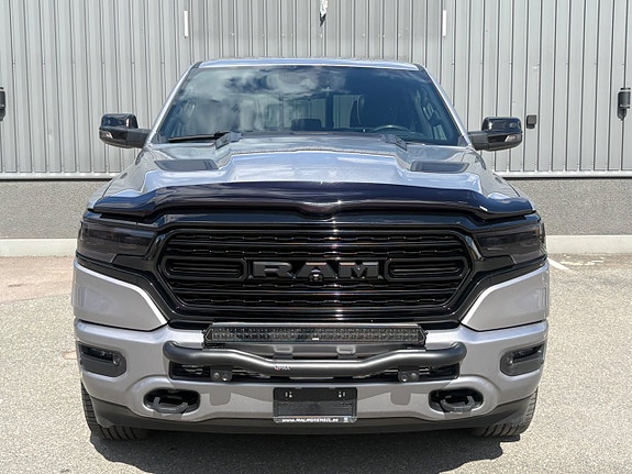 Dodge RAM 1500 2 of 5