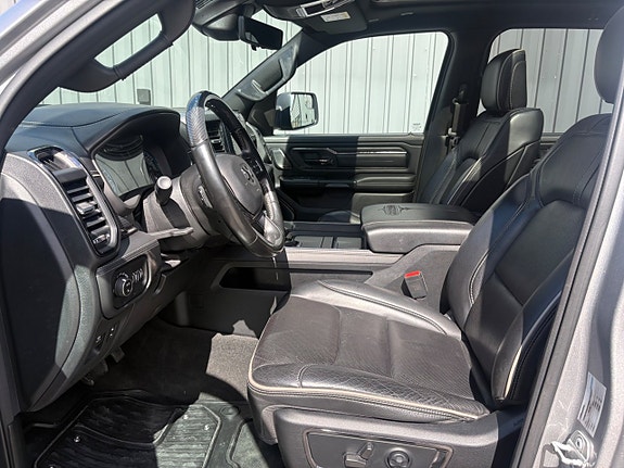 Dodge RAM 1500 13 of 21