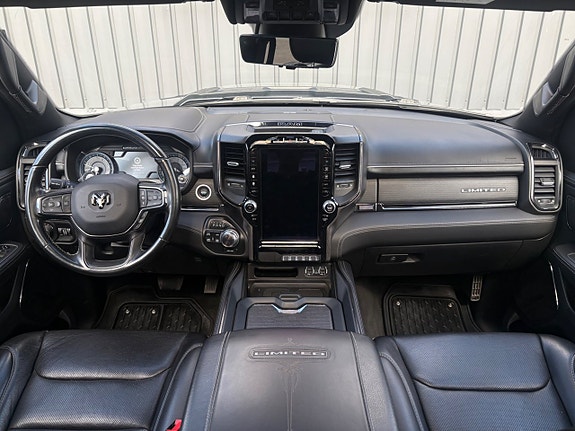 Dodge RAM 1500 10 of 21