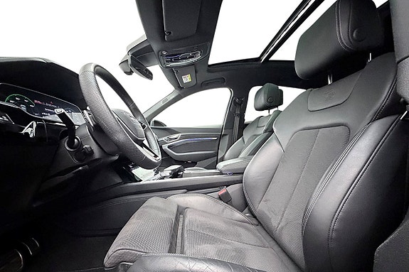 Audi Q8 12 of 30