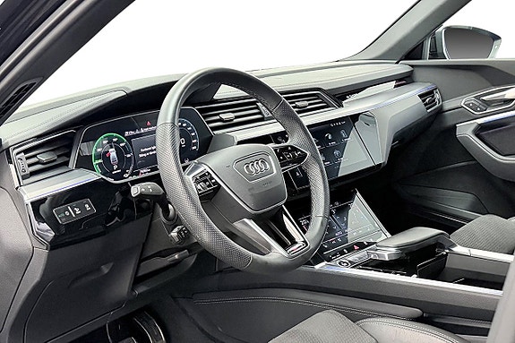 Audi Q8 13 of 30