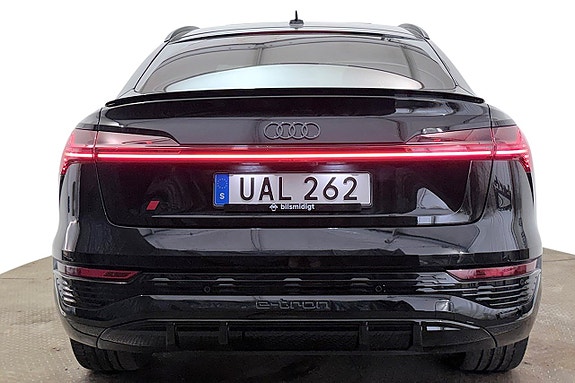 Audi Q8 7 of 30