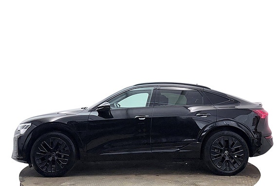 Audi Q8 10 of 30