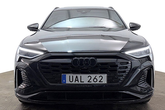 Audi Q8 3 of 5