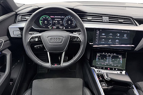 Audi Q8 20 of 30