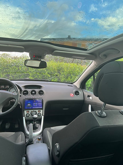 Peugeot 308 4 of 5