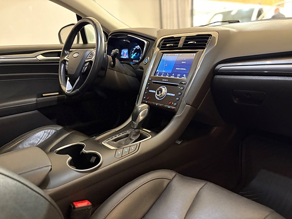 Ford Mondeo 8 of 22