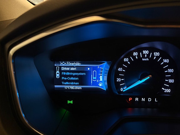 Ford Mondeo 17 of 22