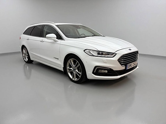 Ford Mondeo 2 of 5