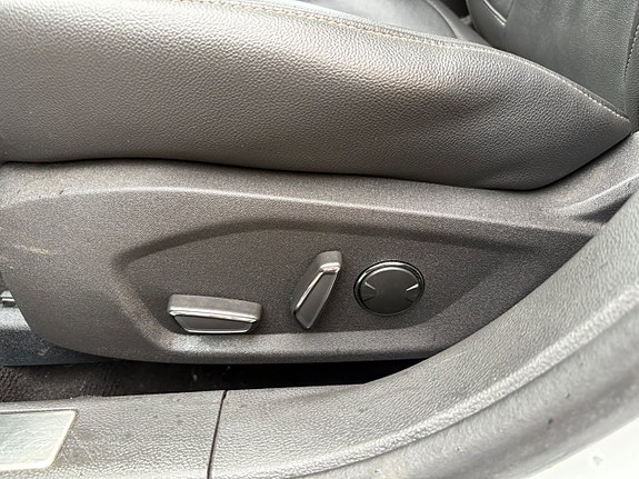 Ford Mondeo 22 of 22