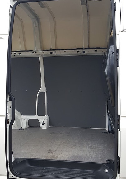 Volkswagen Transporter 9 of 24