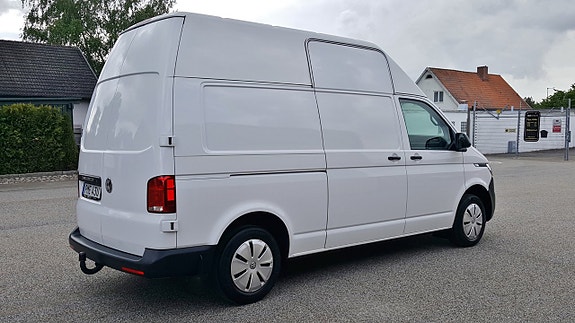 Volkswagen Transporter 2 of 5