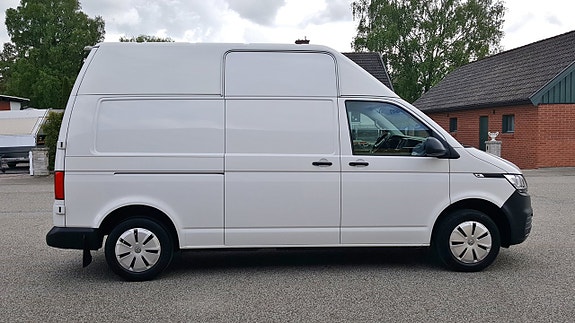 Volkswagen Transporter 8 of 24