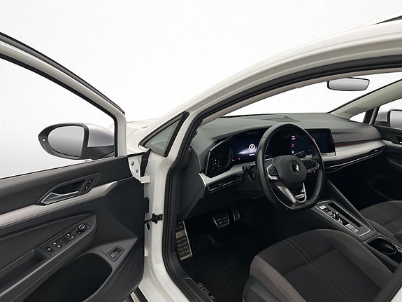 Volkswagen Golf Alltrack 10 of 30
