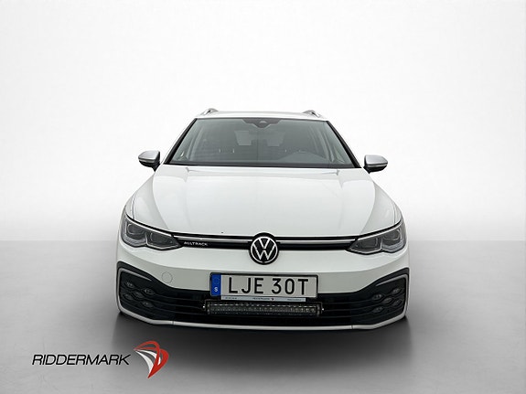 Volkswagen Golf Alltrack 2 of 5