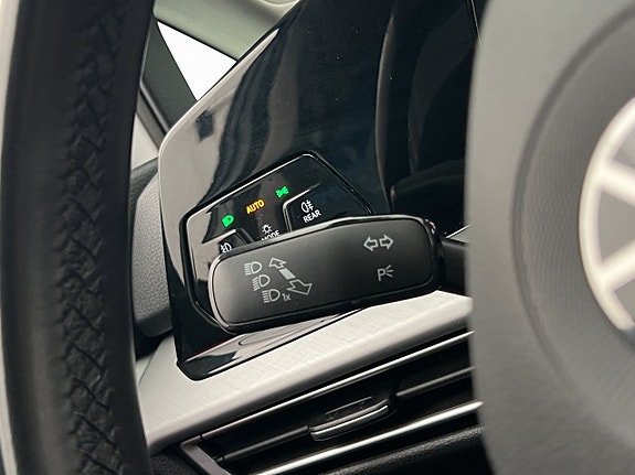 Volkswagen Golf Alltrack 13 of 30