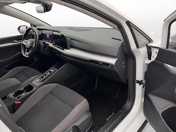 Volkswagen Golf Alltrack 25 of 30
