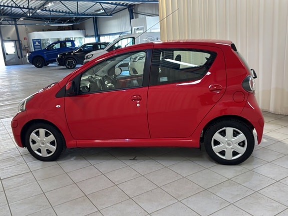 Toyota Aygo 4 of 15