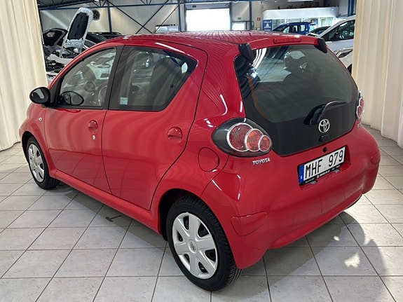 Toyota Aygo 5 of 15