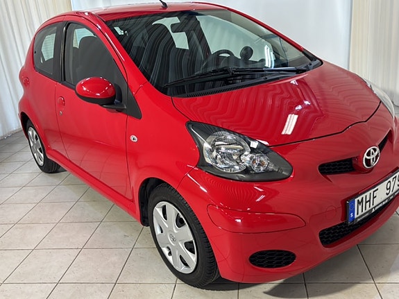 Toyota Aygo 3 of 15